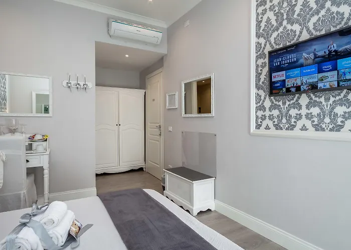 Charme & Chic Prestige Oda ve Kahvaltı Roma