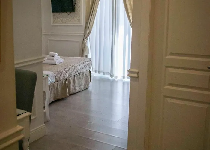 Charme & Chic Prestige Oda ve Kahvaltı 4*